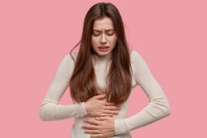 甲状腺の異常が原因で月経不順になることについて相談できますか？