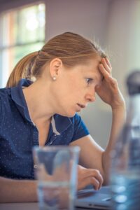 スマホ婦人科の口コミで多い不満とは？サポートや対応はどうなのか？