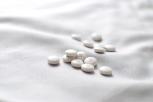 低用量ピルをオンラインで初診する際、対面が必要と言われた理由とは？