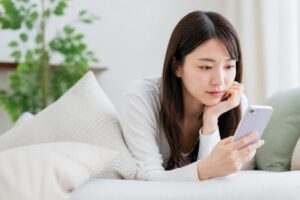 月経困難症はオンラインの婦人科で相談できる？